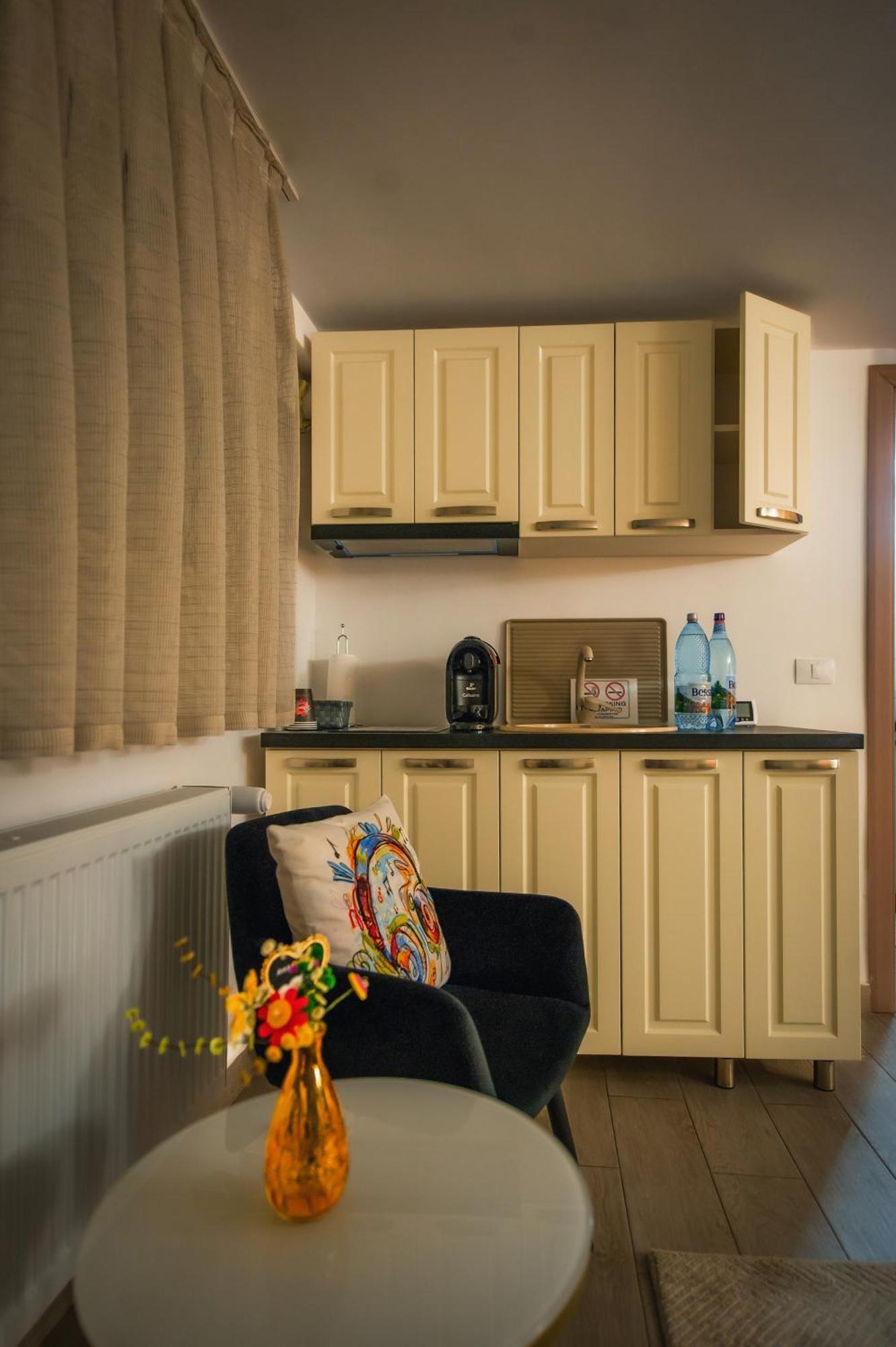 Amada City Center Iasi Kamer foto